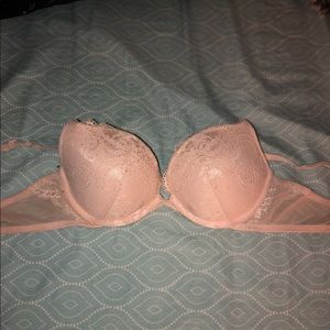 Light pink push-up bra size 32 D